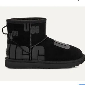 NIB • UGG • Kid’s Mini Scatter Graphic •